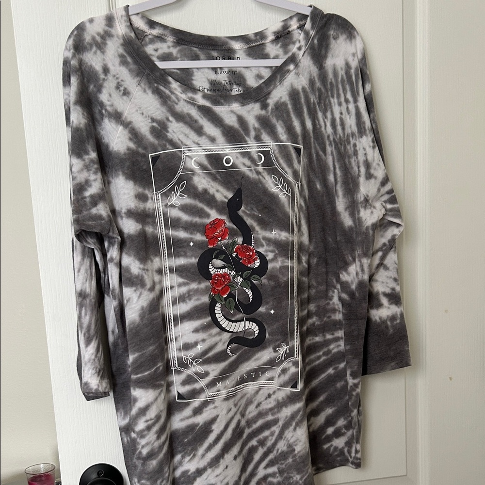 Torrid Gray Tie-Dye Majestic Serpent Classic Fit Shirt